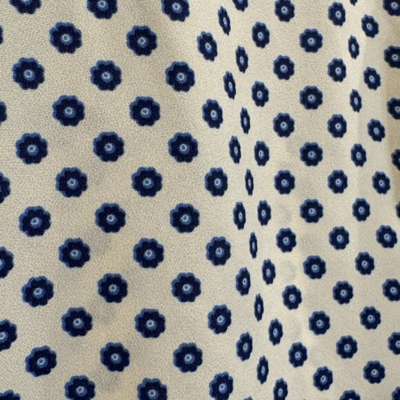 Ann Taylor 14 Blue Floral Dot Button-Down Shirt EUC Workwear Professional Classy - Picture 4 of 5